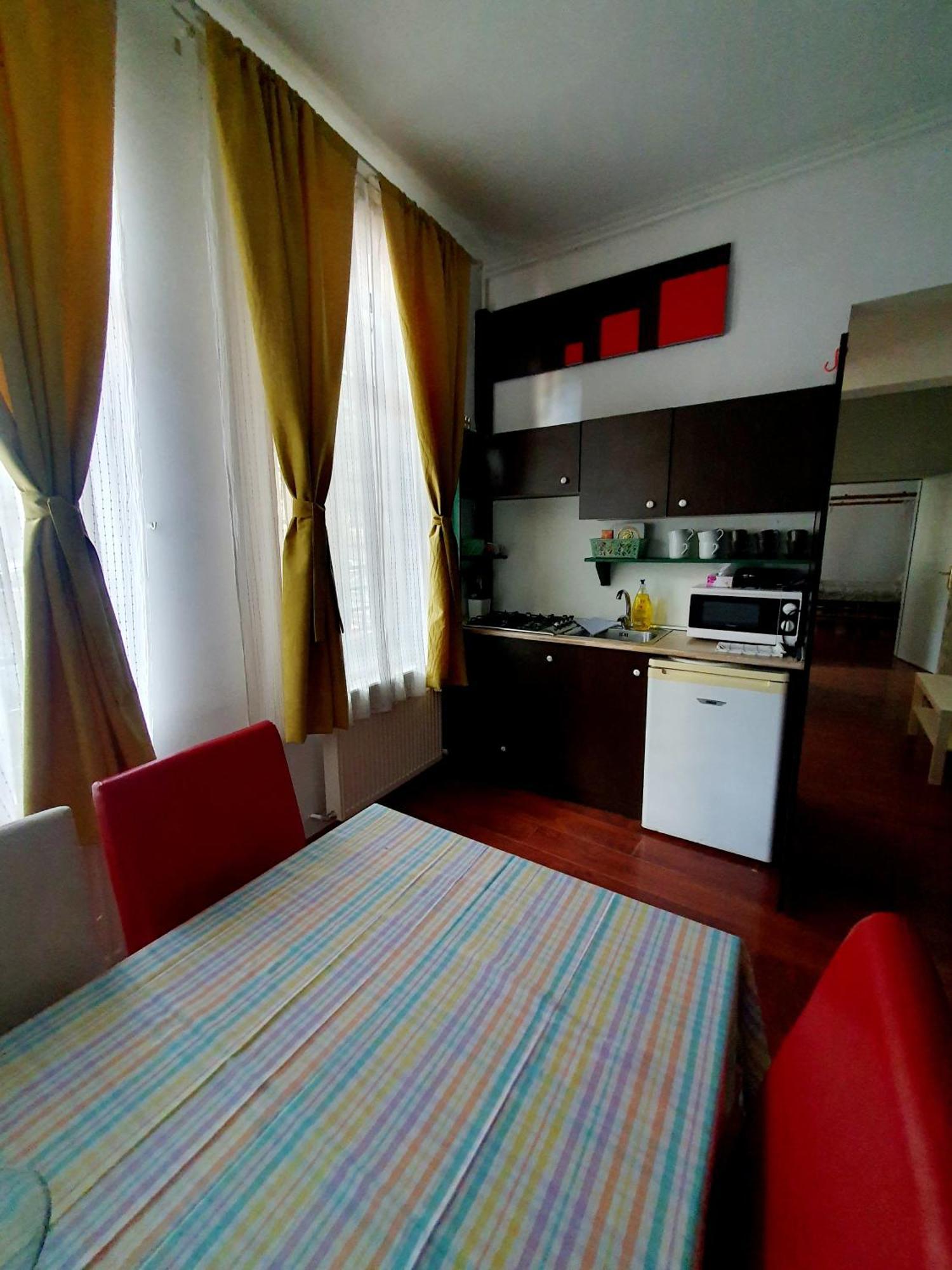 Апартаменты Unirii Guest Бухарест Экстерьер фото