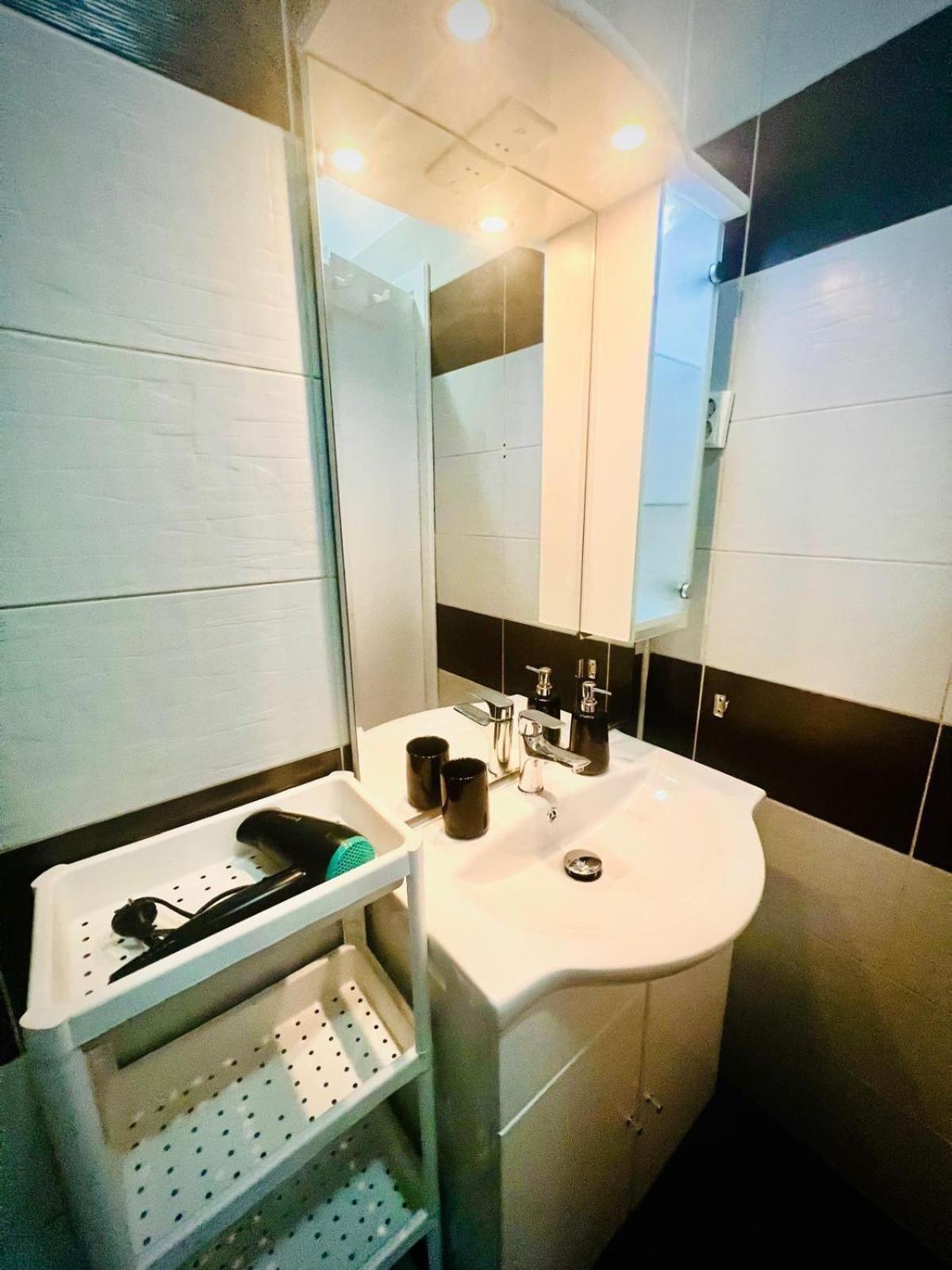 Апартаменты Unirii Guest Бухарест Экстерьер фото